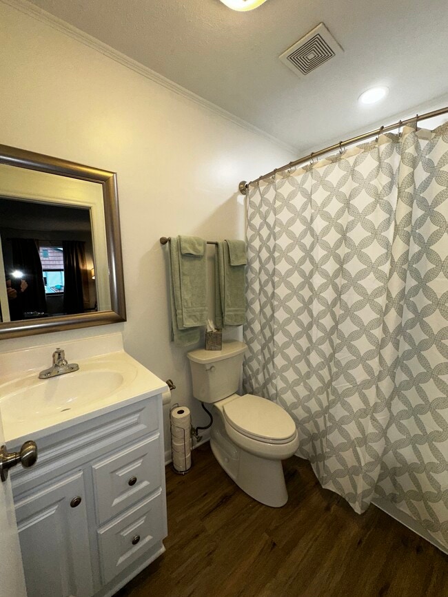 Full Bath/Shower - 2512 Legion Dr Unit 2512