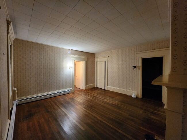 Hardwood Floors - 35 School St Unit First Floor