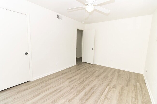 Photo - 513 Donaldson Rd Unit 3