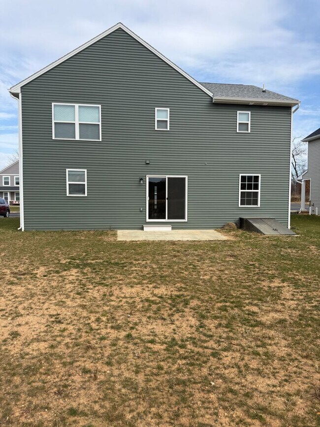 Photo - 243 Woodridge Dr