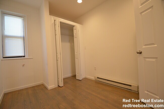 Photo - 29 Peterborough St