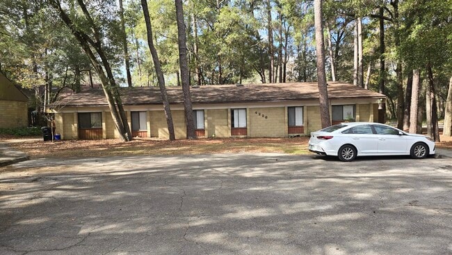 Apartment B is on the back left. - 4226 SW 69th Ter Unit 4226 Apt B