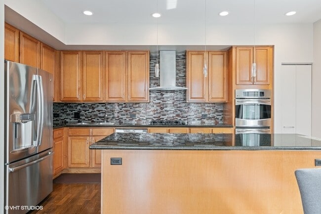Photo - 330 N Clinton St Unit 605