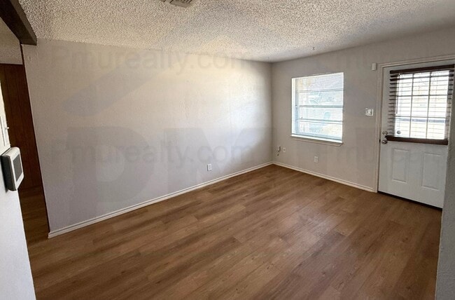 Photo - AVAILABLE NOW!!! Lovely 3-Bedroom 1.5-Bathroom in Duncanville - Two blocks from the Duncanville H...