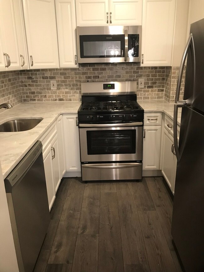 Building Photo - 2743 Cranston Road, Unit 2