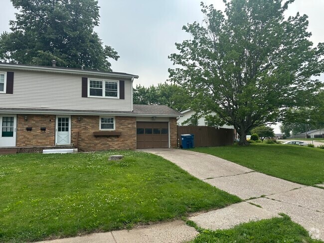 Building Photo - 1424 18th Ave Rental