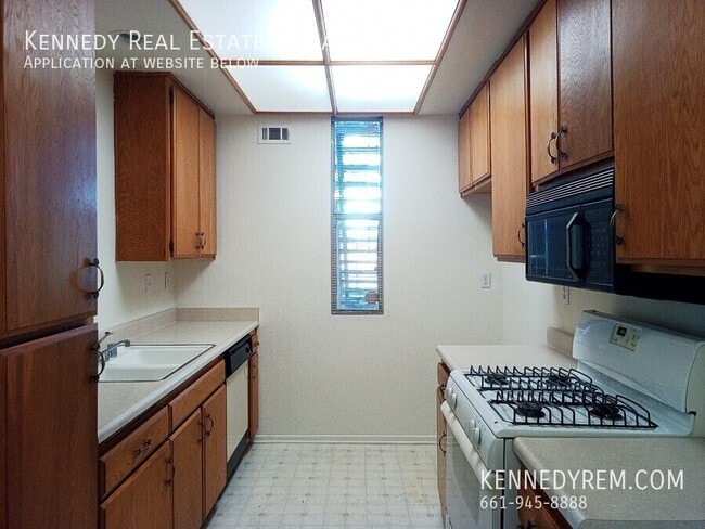 2825 W Avenue K 12 Unidad 105
