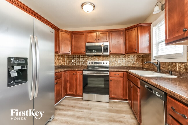 Photo - 2558 Centerstone Cir