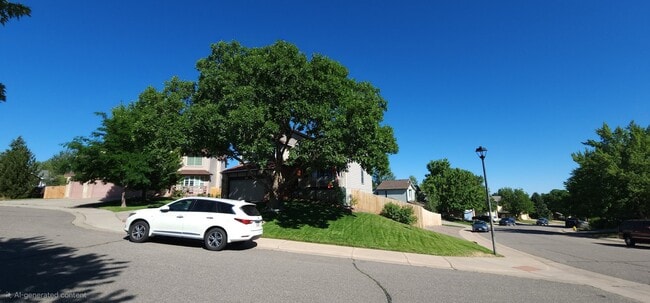 5415 S Dunkirk Way