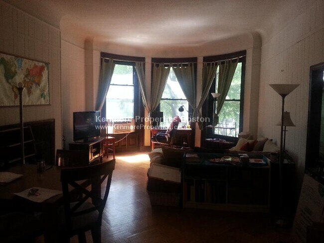 Photo - 466 Commonwealth Ave