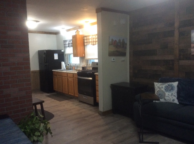 Building Photo - 39 Oakland St