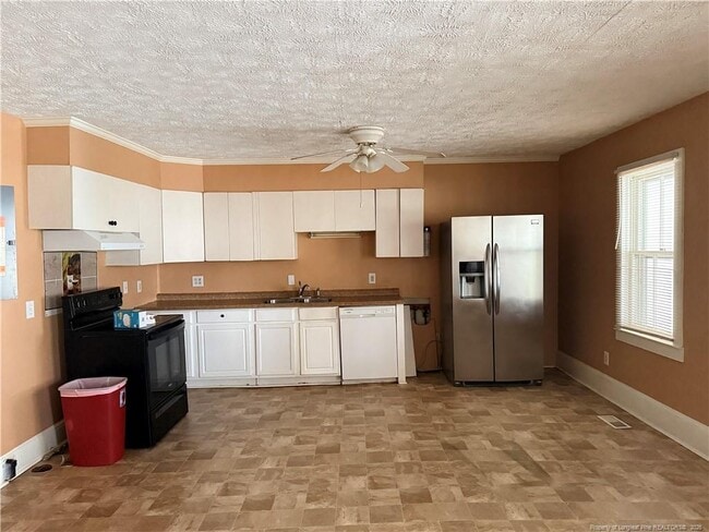 Photo - 300 Highland Ave