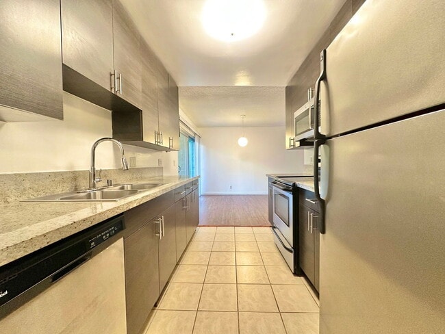 Photo - 919 N Alfred St Unit 207