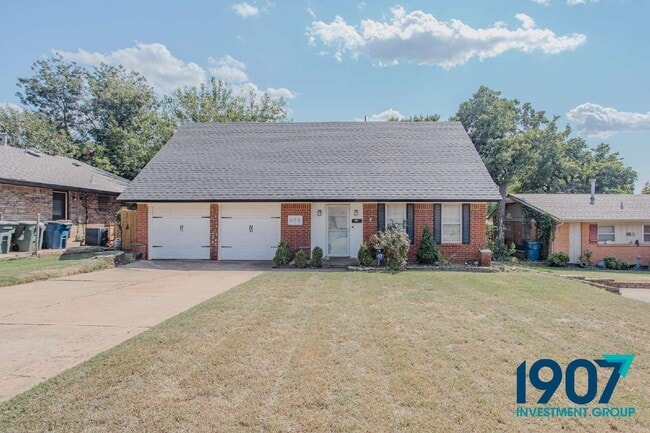 Building Photo - 616 Redstone Ave