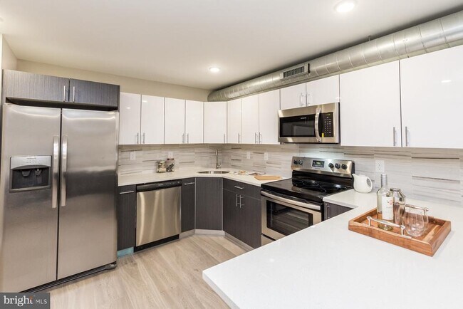 Photo - 1724 N Marshall St Unit C