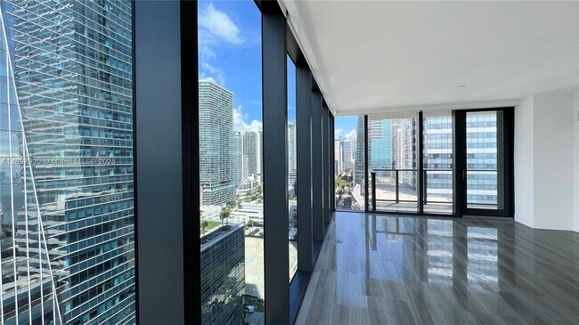 Photo - 1451 Brickell Ave Unit 2406