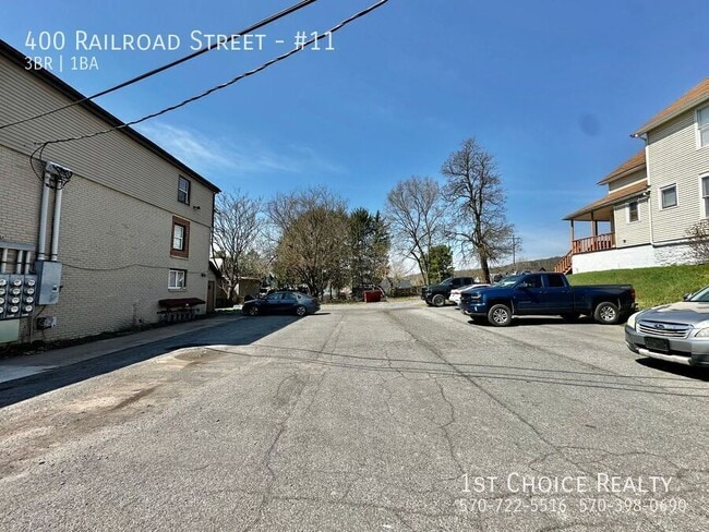 Photo - 400 Railroad St Unit #11