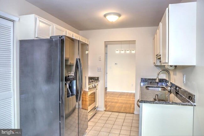 Photo - 12 Taft Ct