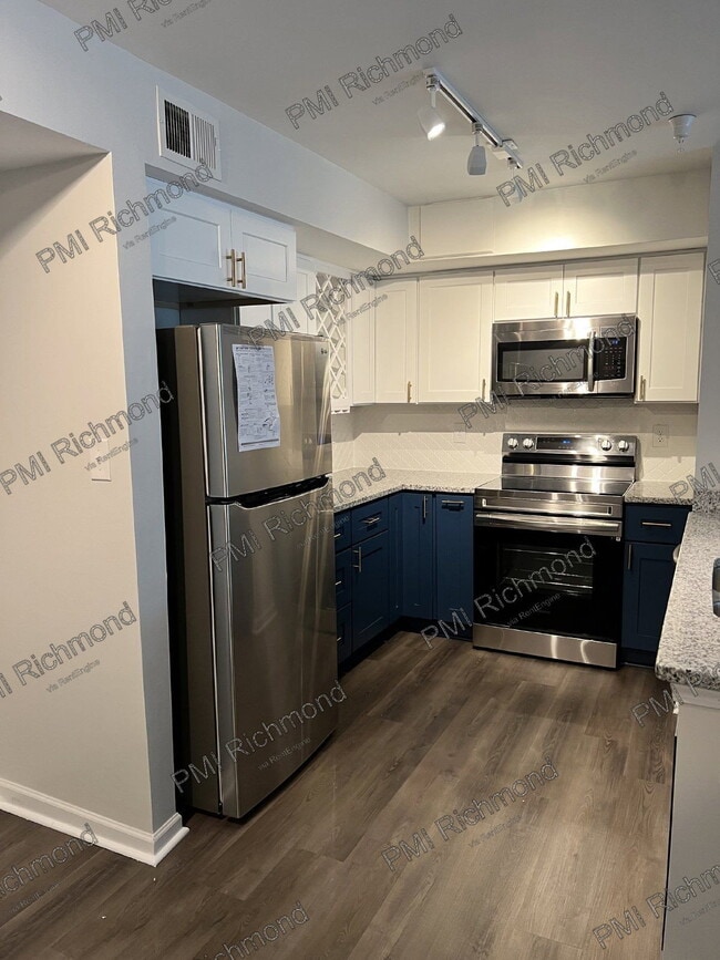 604 Bristol Village Dr Unit 302