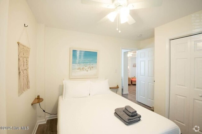 Building Photo - 305 Charlotte Ave Rental