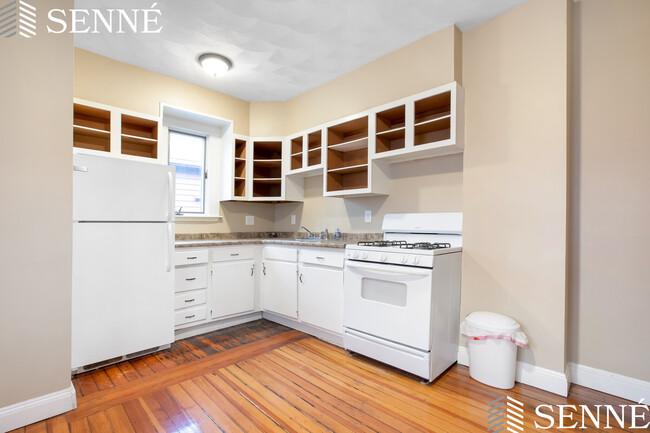 Photo - 199 Beacon St Townhome
