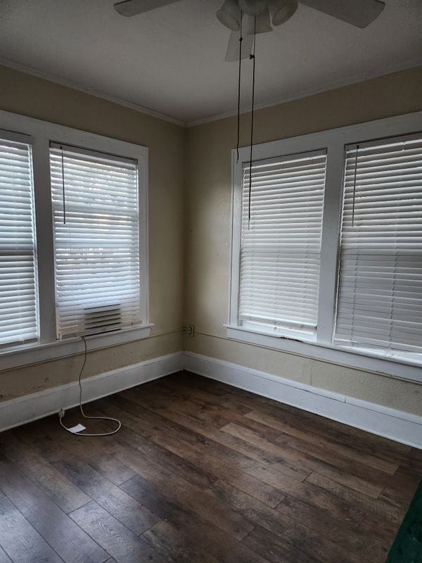 Photo - 731 Ave A SW