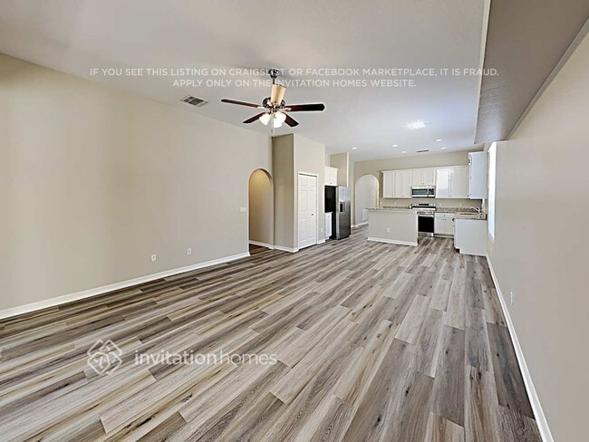 Photo - 3839 Regents Way