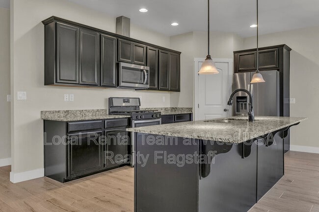 Photo - 781 N Forest View Dr