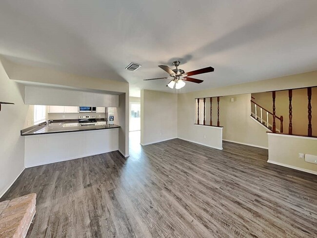 Photo - 2022 Oak Shores Dr