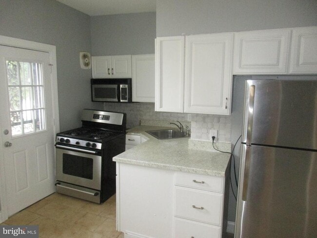 Photo - 2805 Oakley Ave