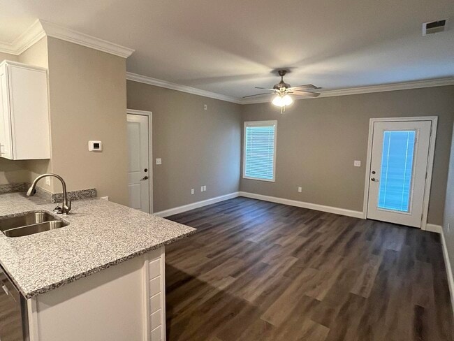 Photo - 361 Hillview Mls Blvd Unidad 124