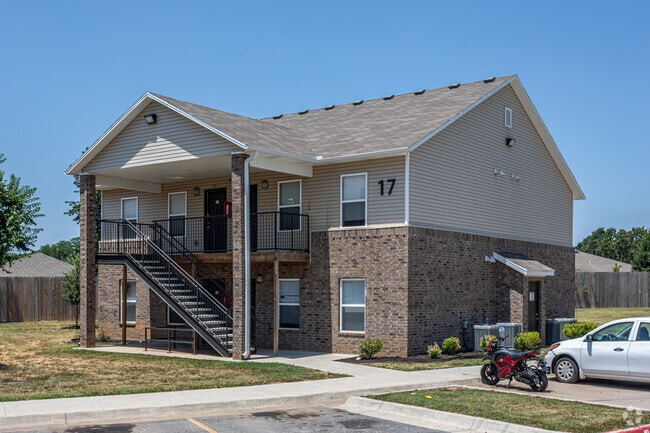 Wobbe Lane Apartments