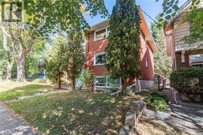 Photo - 62 Moore Ave