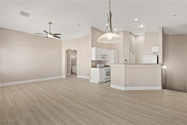 Building Photo - 2088 Overton Beach St Rental