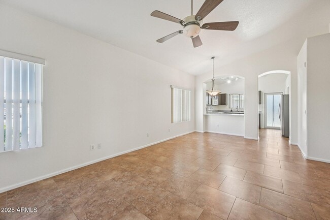 Photo - 15649 W Magnolia St