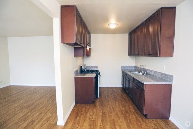 1BR, 1BA-Kitchen - Windsor Apartments