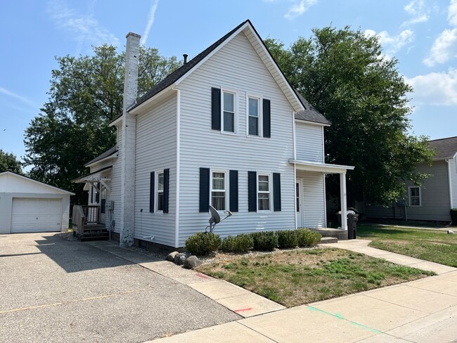 Building Photo - 25 N Centennial St Unit 2 Rental