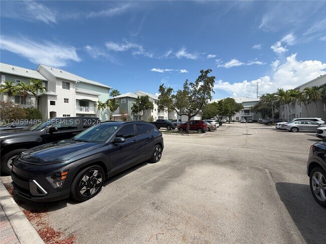 1335 SW 4th Ct Unit 1335