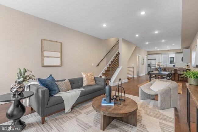 Photo - 1848 Frankford Ave