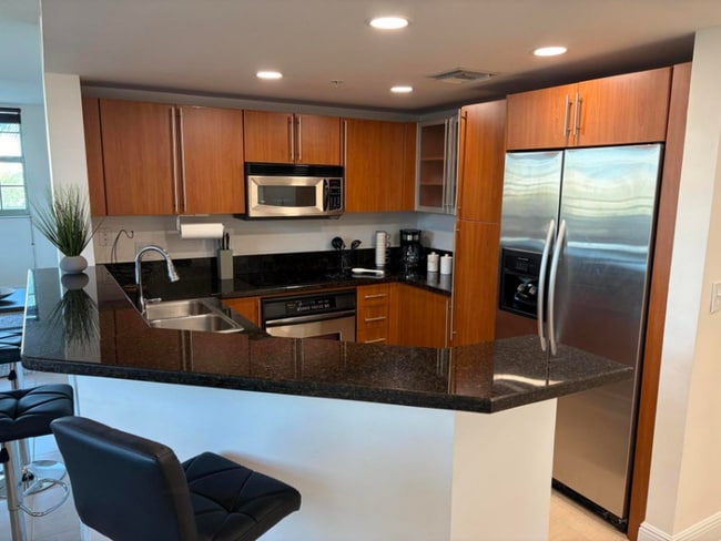 Building Photo - 610 Clematis St