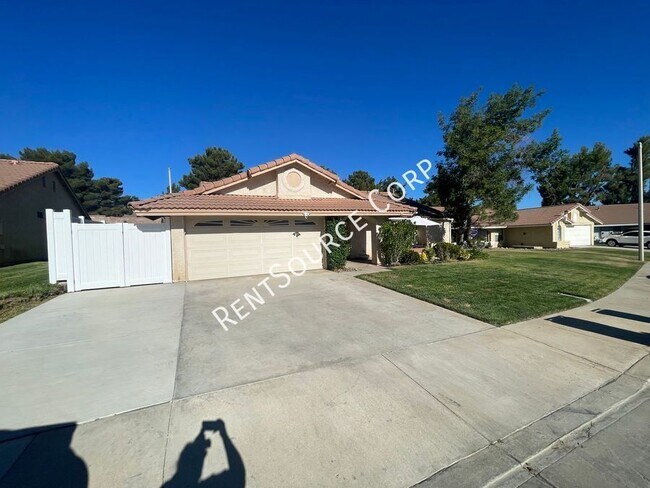 Photo - 40739 Vía Nuevo