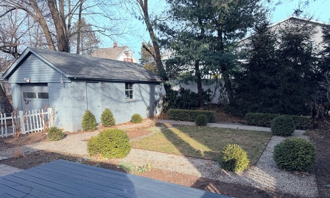 Photo - 53 Morris St