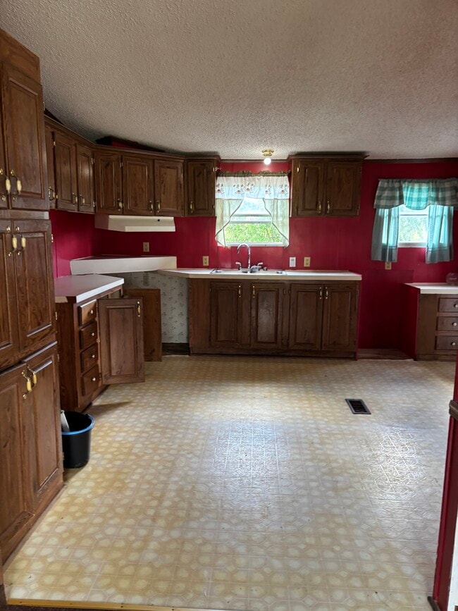 Photo - 3700 Kersey Rd