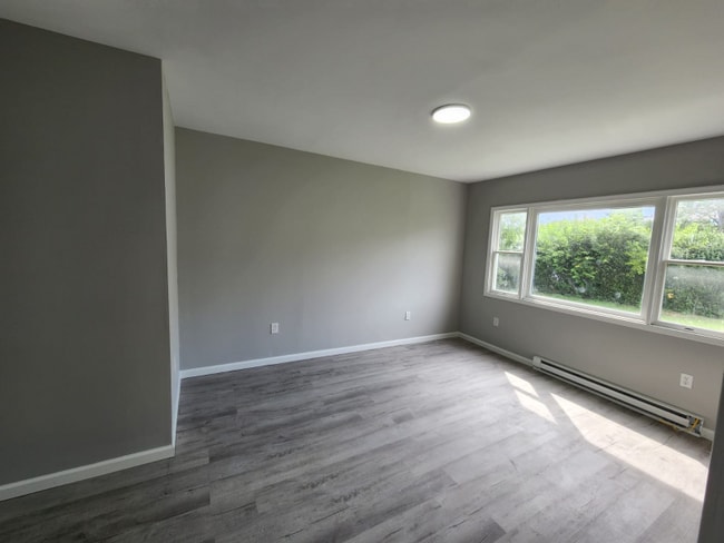 Photo - 128 Henderson St