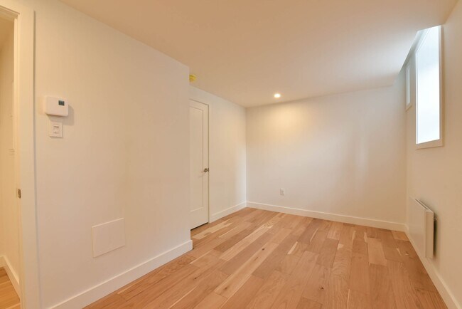 Photo - 590 Av. Outremont Unit 1