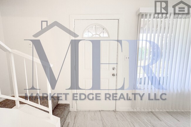 Photo - 2Bed/1.5Bath Townhome at Glendale/43rd Ave! $399 MOVE-IN SPECIAL! Ready for Immediate Move-In!