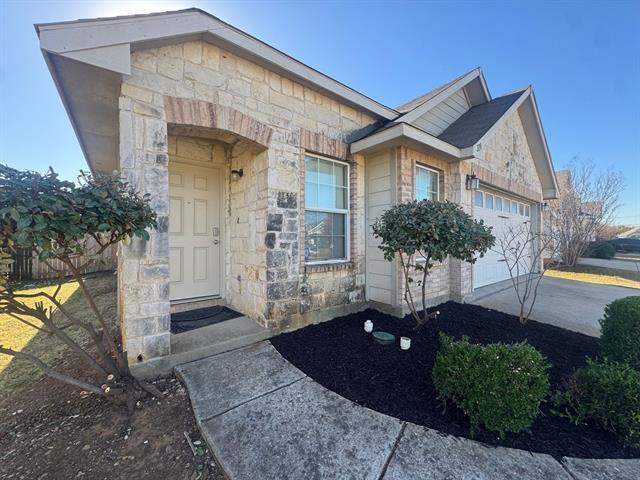 Photo - 220 Cres Ridge Dr