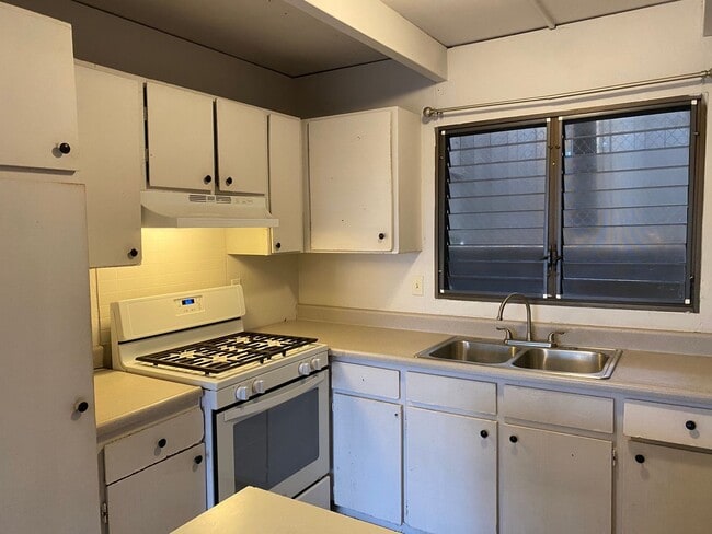 Photo - Three Bedroom Townhouse