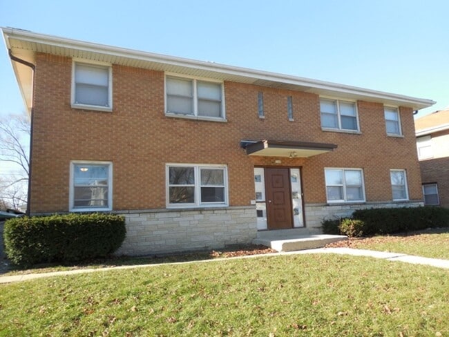 Building Photo - 5149 N 85th St Unit 1