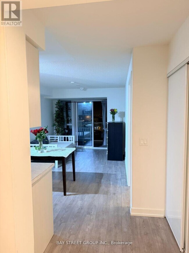 Photo - 10 Wilby Crescent Unit 1602